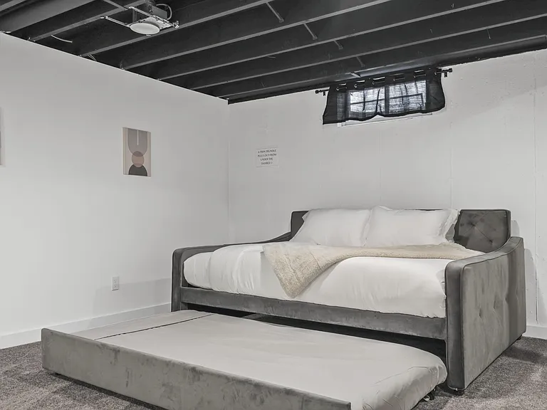 5488 Fernwood Ln — Photo 35