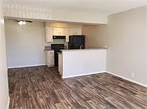Catalina Apartments - 117 — Photo 2