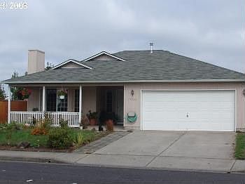 1st image of 13700 NE 84th St