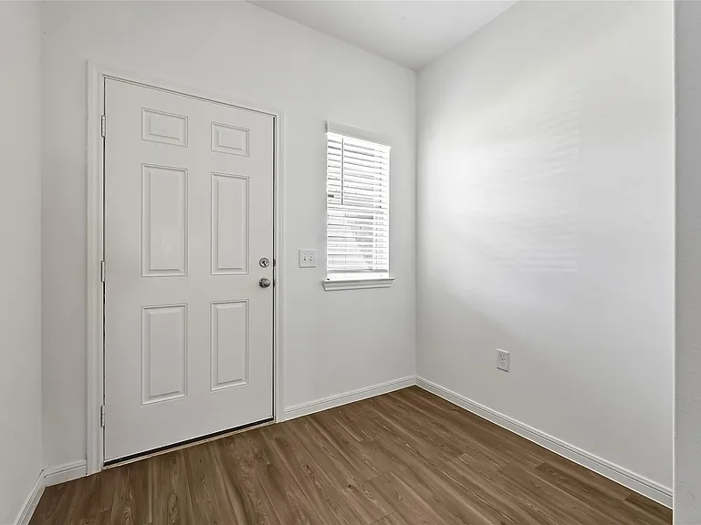 21127 Dolphin Bay Ln — Photo 4