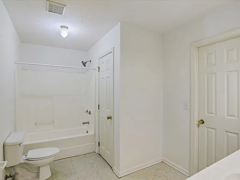 161 Vernon Jones Ave #103B — Photo 14