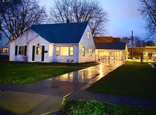 709 Clinton St, Port Clinton, OH 43452