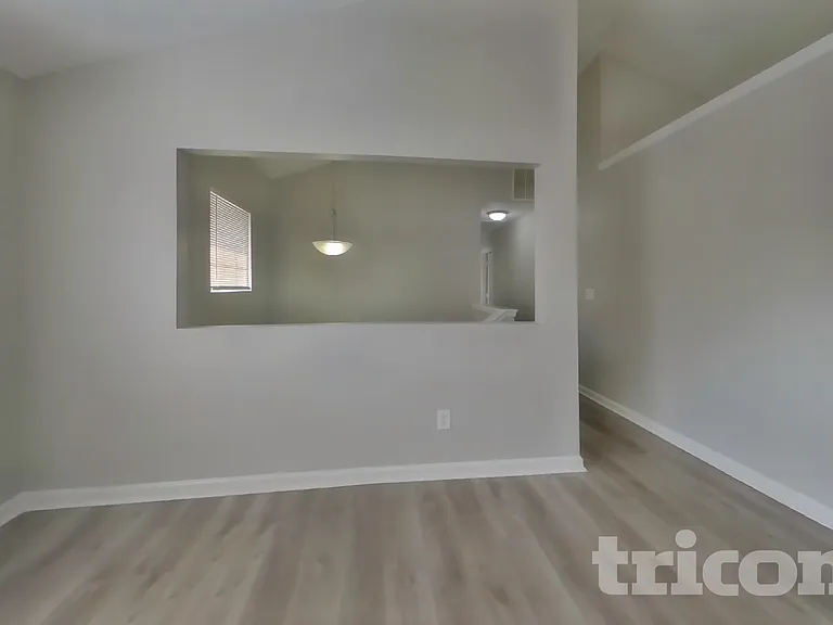 5733 Partin Ln — Photo 2