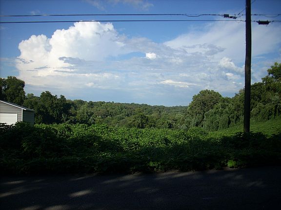 4th image of 914 Andes St