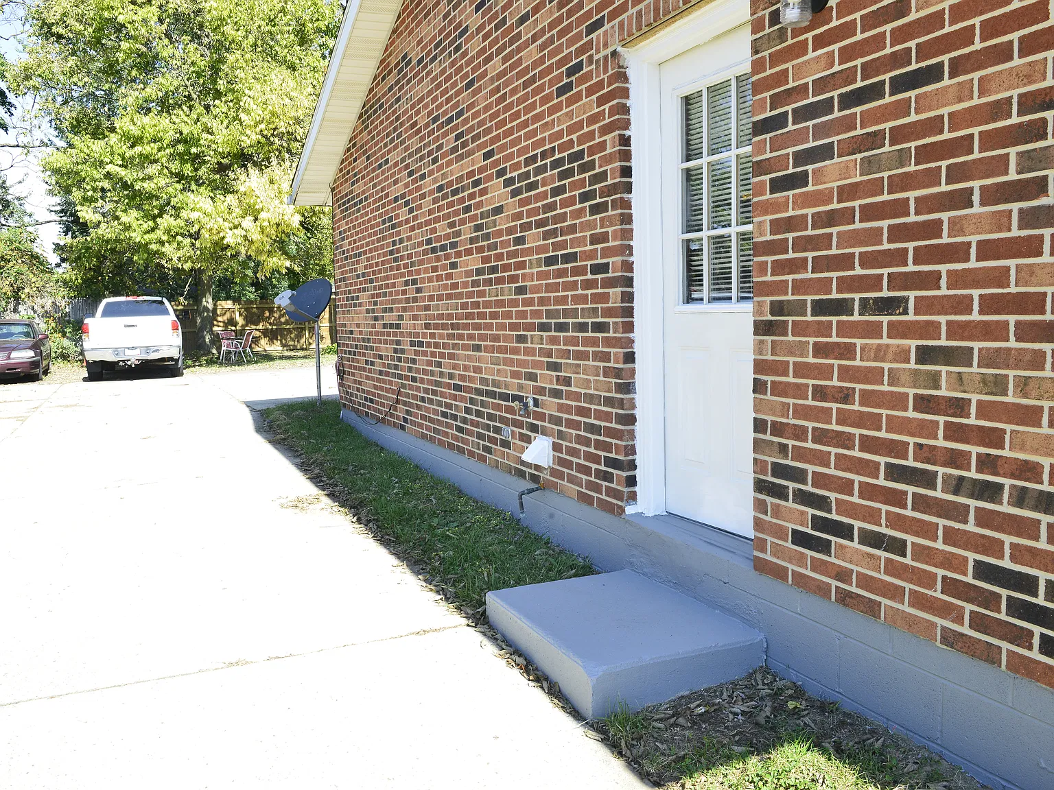 2 bed, 900 sqft, $1,100 — Photo 2