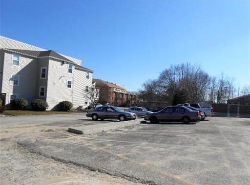 2nd image of 200 Woodlawn Ave APT 311
