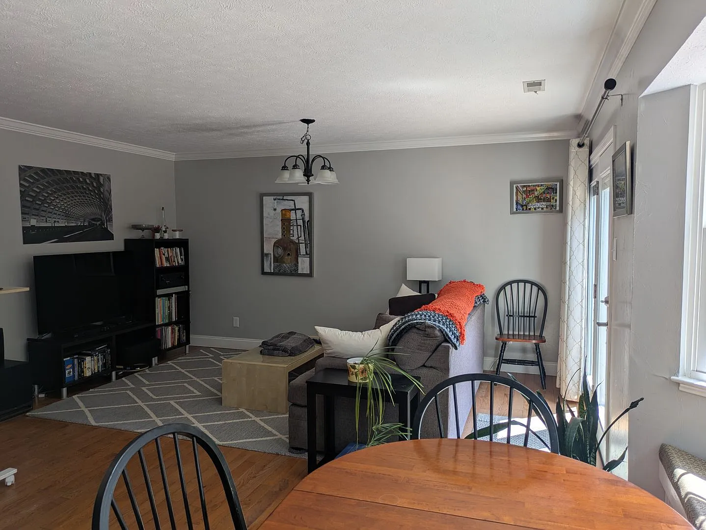Furnished 3-Bedroom Home in West Knoxville - Available Dec 1st! — Photo 2