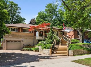 57 Maplewood Pl, Kitchener, ON N2H4L4