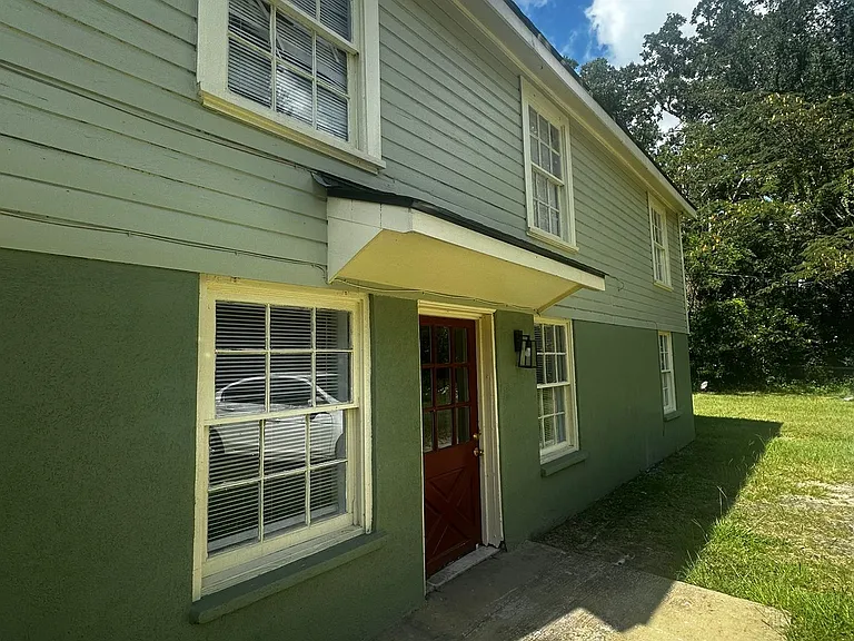 1005 Langdale Dr #B — Photo 2