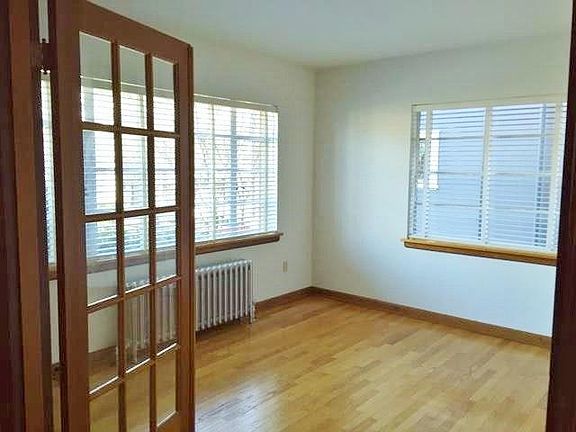 Front bedroom/office