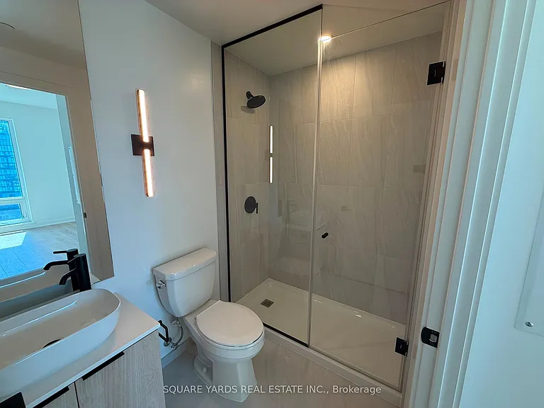 1185 Dupont St #612 — Photo 3