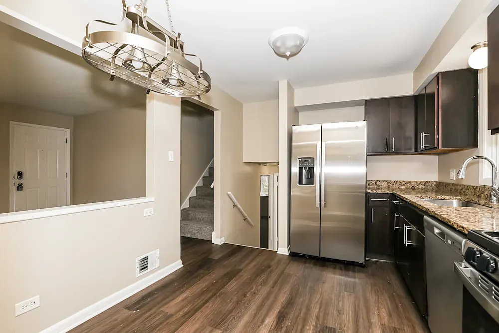 3 bed, 1500 sqft, $2,055 — Photo 2