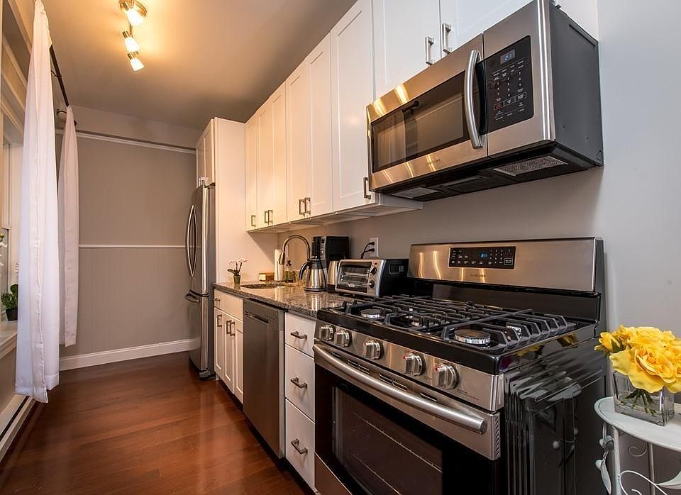 1st image of 84 Prince St APT 3C
