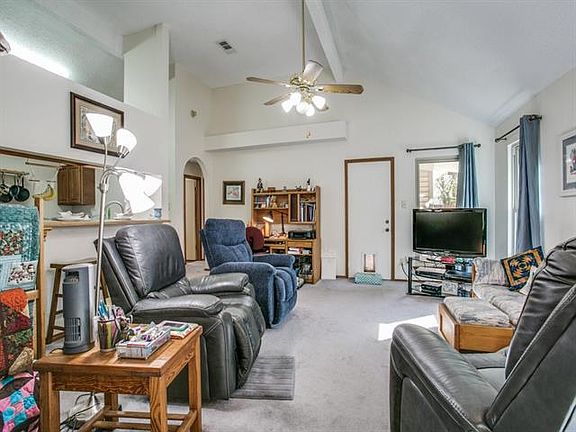 5th image of 4760 Jasmine Dr