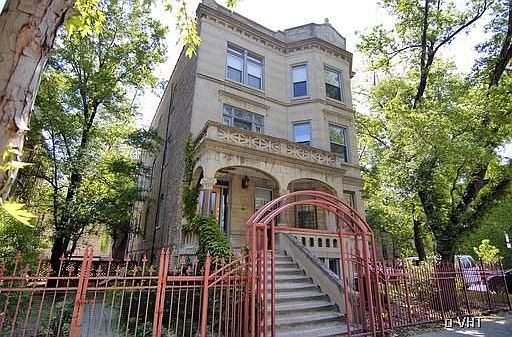 1st image of 1233 N Hoyne Ave