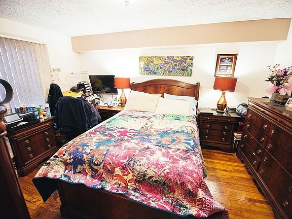 5th image of 1010 Sherman Ave APT 4C
