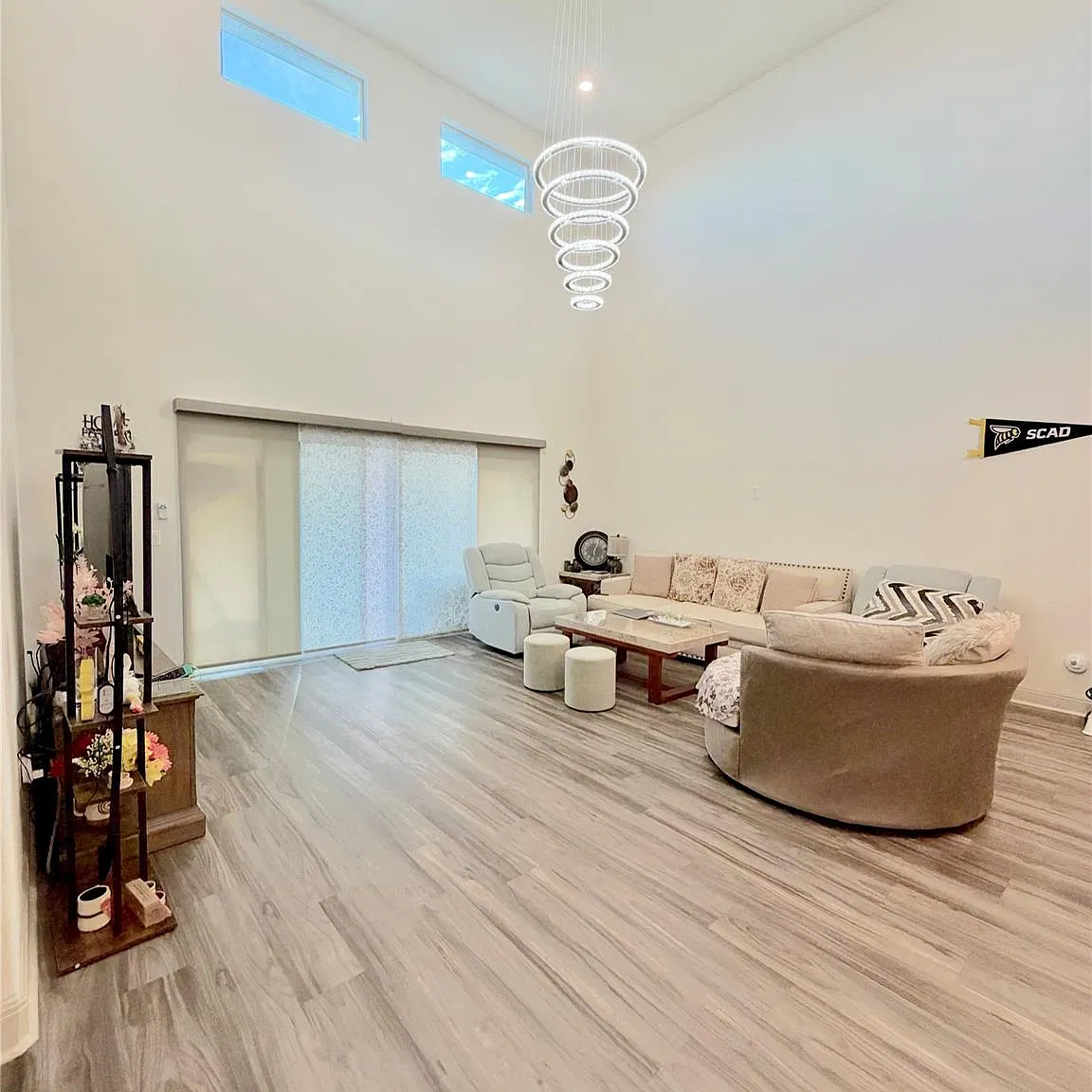 4 bed, 3.0 bath, 2562 sqft, $2,895 — Photo 1