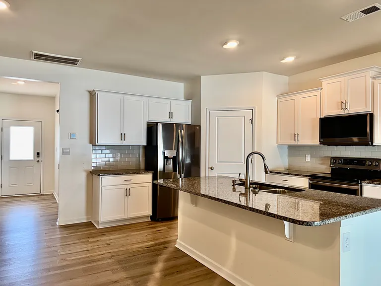 130 Sweetfern Ln — Photo 2