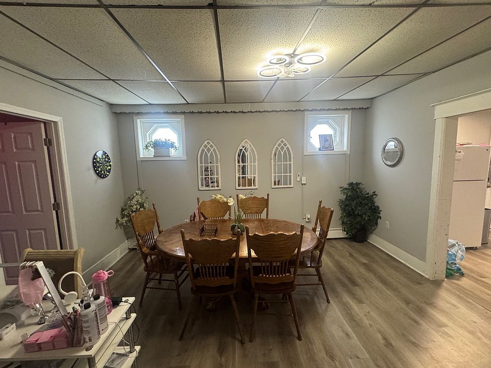 2nd image of 425 Union St #2
