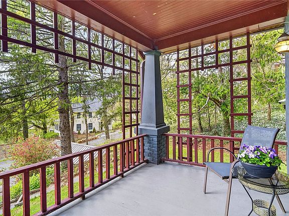 4th image of 11 Renwick Heights Rd