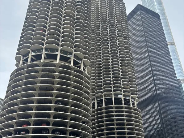300 N State St APT 3601, Chicago, IL 60654