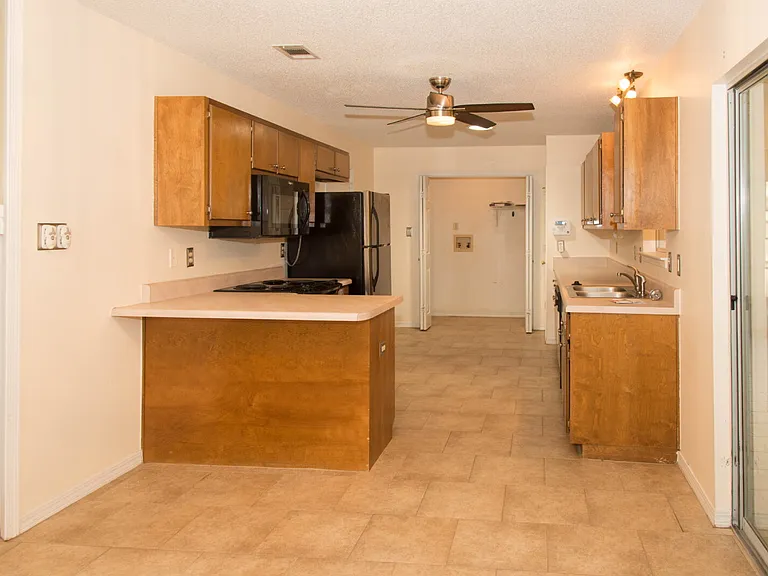 143 Palmetto Ave — Photo 5
