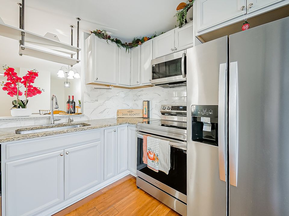 45000 Bayview Dr Apt 2, photo 7