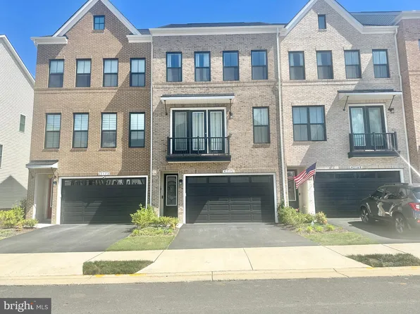 42171 Shining Star Sq, Ashburn, VA 20148