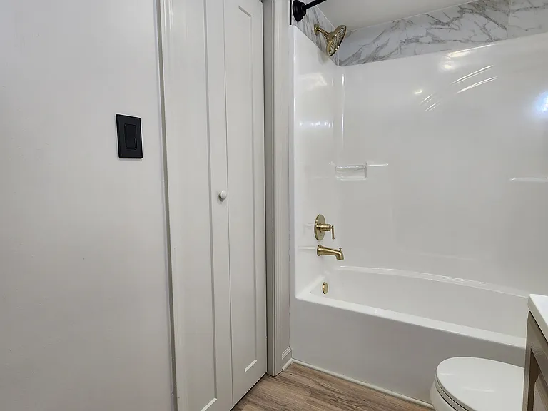 3505 Fairview St SW — Photo 5