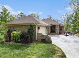 1629 Healing Springs Dr, Denton, NC 27239