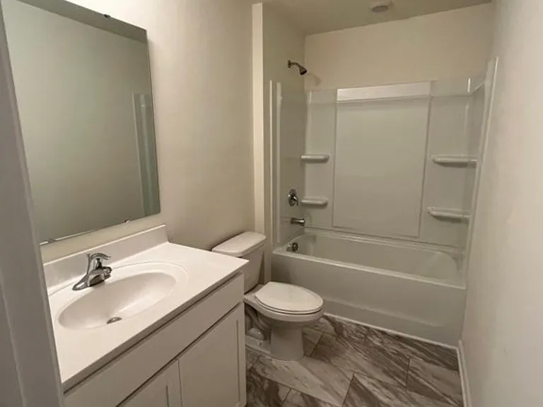 2725 Aubrey St — Photo 28