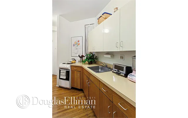 Sold by Douglas Elliman | media 9