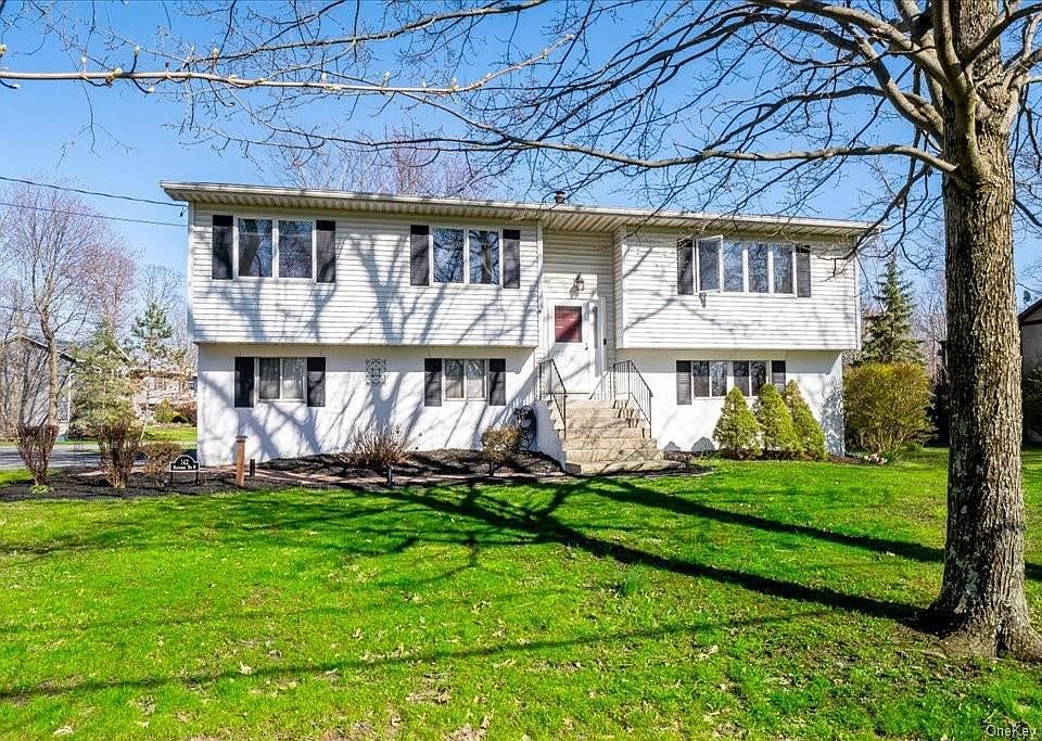 1st image of 142 Fletcher Dr N