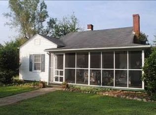 400 S Lyles Ave, Landrum, SC 29356