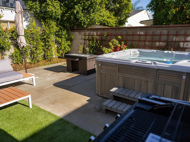 5756 Case Ave — Photo 14