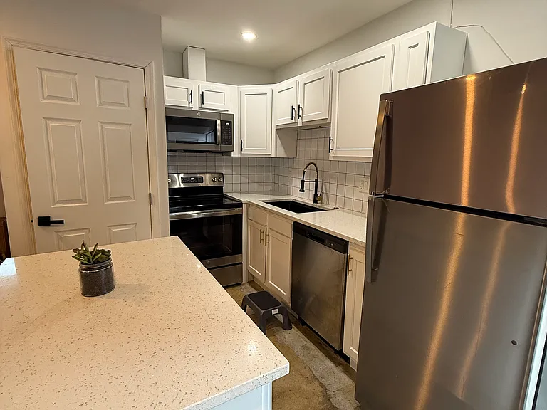 4623 Minnesota Ave NE — Photo 1
