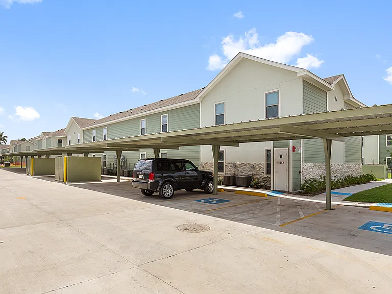 Enclave Apartments — Photo 1