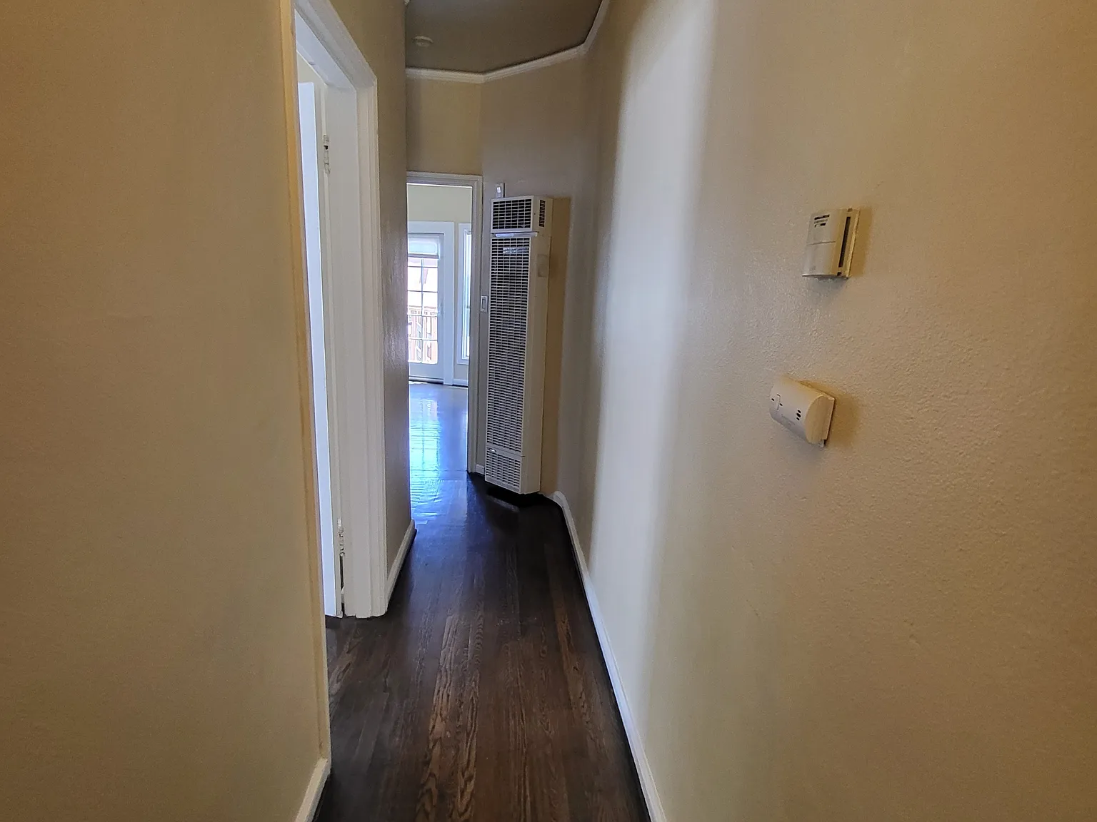 2 bed, 750 sqft, $3,500 — Photo 3