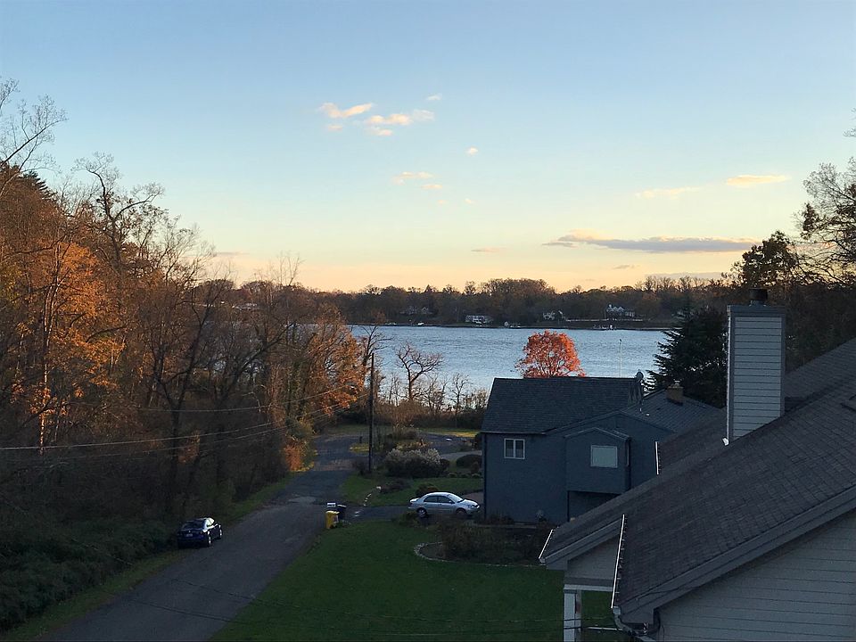 2nd image of 1610 Severn Dr