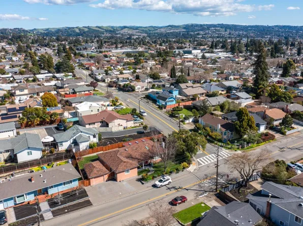 19103 Parsons Ave, Castro Valley, CA 94546