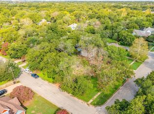 606 S Walnut St, Cleburne, TX 76033