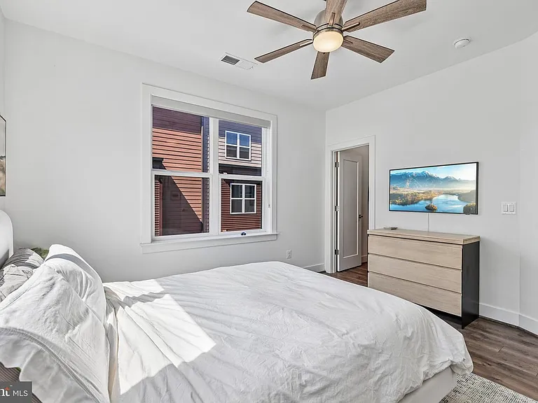 3328 Woodland Phlox St — Photo 17