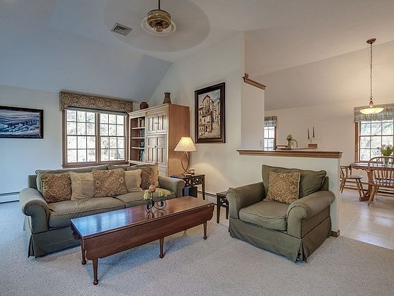 2nd image of 27 Glenridge Dr