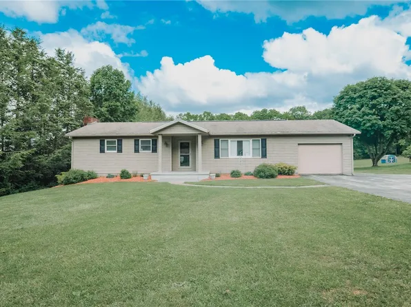 5175/5177 Ferguson Rd, Indiana, PA 15701