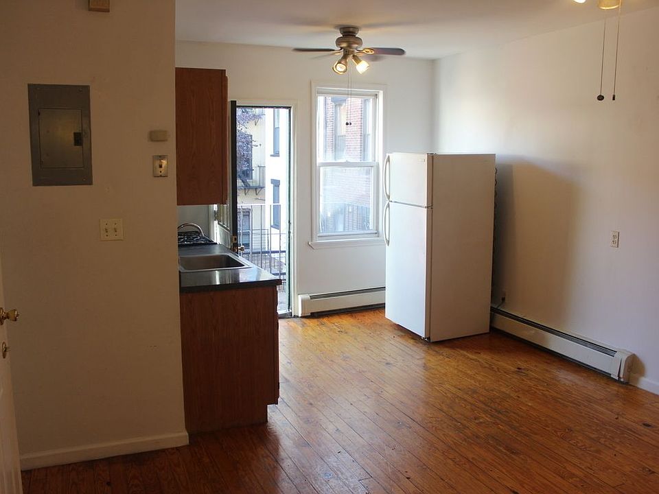 1st image of 499 4th Ave #2