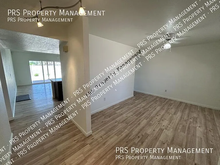 2608 N Jay St — Photo 5