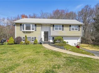 57 Shallowbrook Ln, Manchester, CT 06040