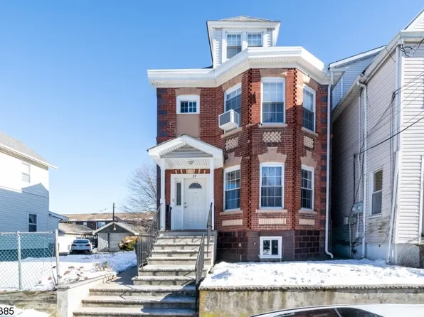 29 Alfred St, Passaic City, NJ 07055