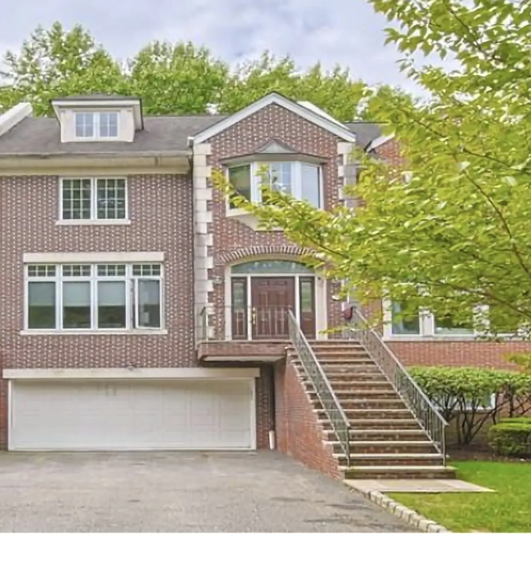 3 bed, 3600 sqft, $6,000 — Photo 1