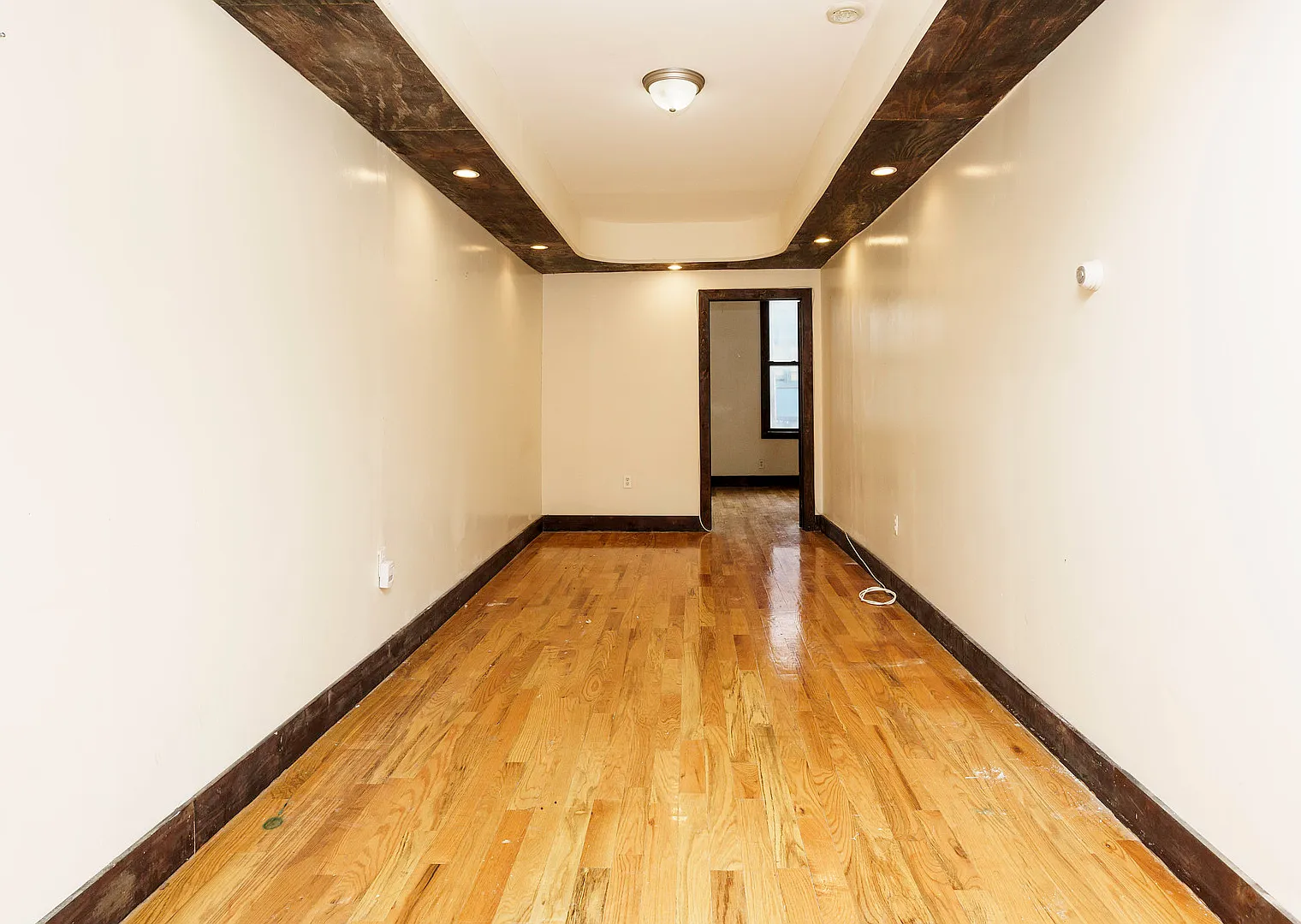 32 Starr Street — Photo 4